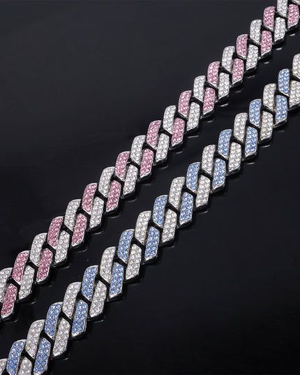 Mens Alloy Necklace With A Hinged Clasp And A Diamond-Patterned Powder-Blue Diamond Pendant