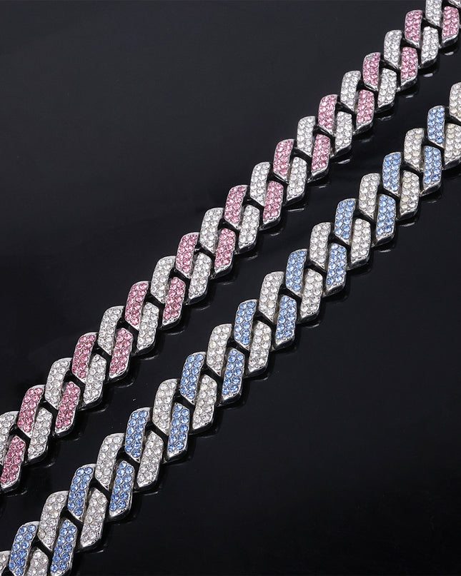 Mens Alloy Necklace With A Hinged Clasp And A Diamond-Patterned Powder-Blue Diamond Pendant